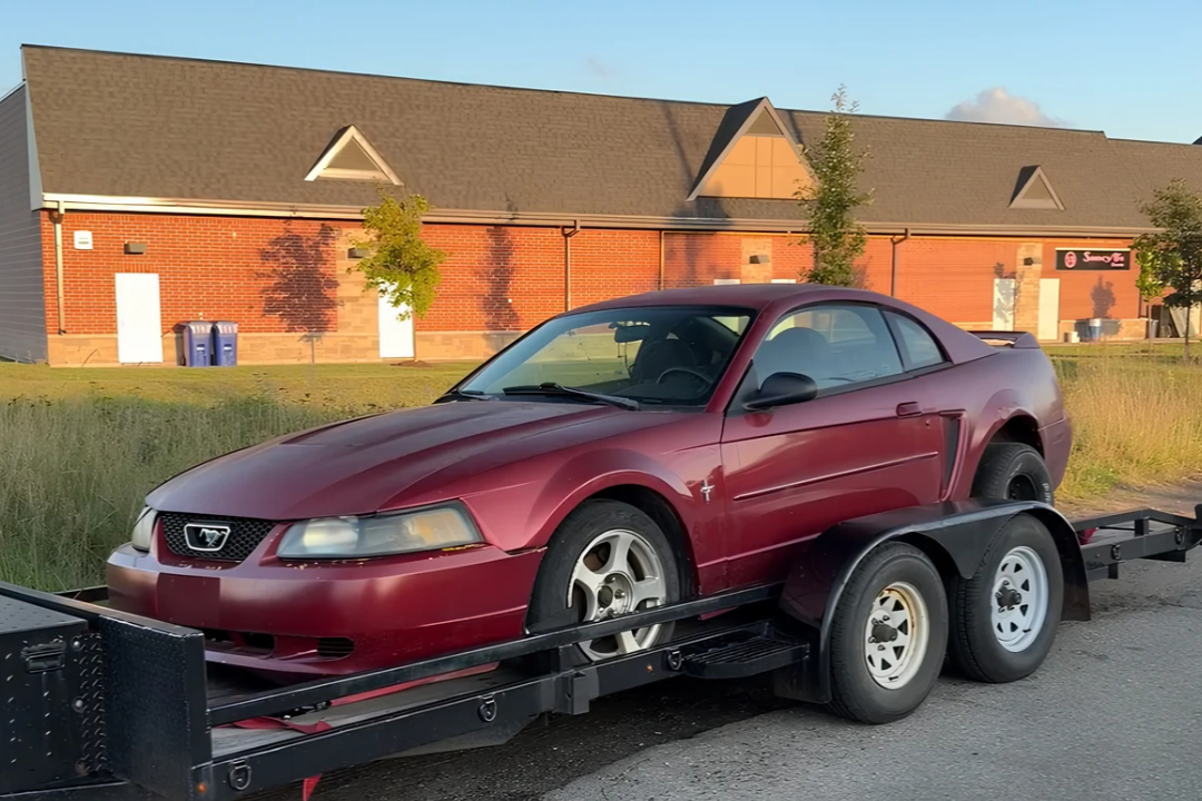 Scrap-yard Mustang turned out to be a manual, but getting it home was a complete nightmare
