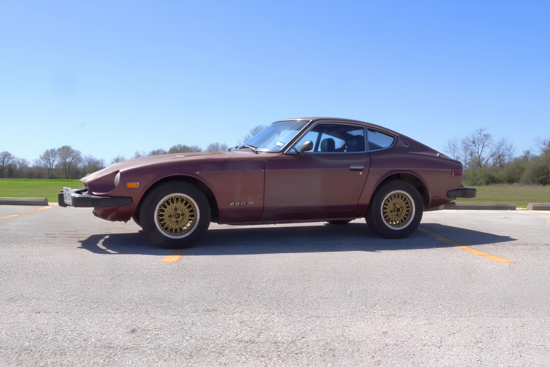 Mechanic spends 8 months modernizing a 1978 Datsun 280Z, only to have one missing setting stop it dead