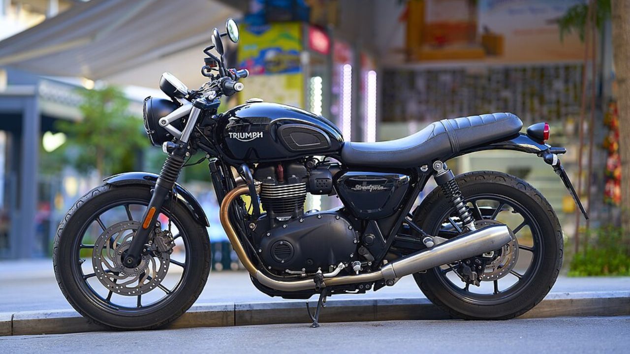 Triumph Street Twin