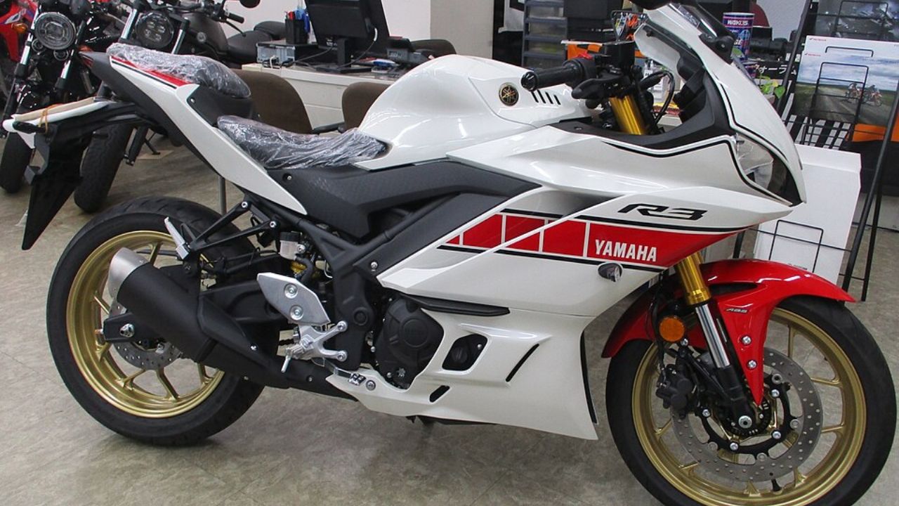 Yamaha YZF-R3 2022 v1