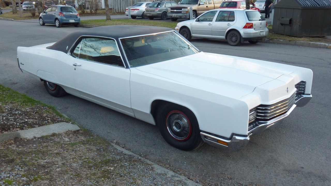 Image Credit: 1970 Lincoln Continental - CC BY 2.0/Wiki Commons