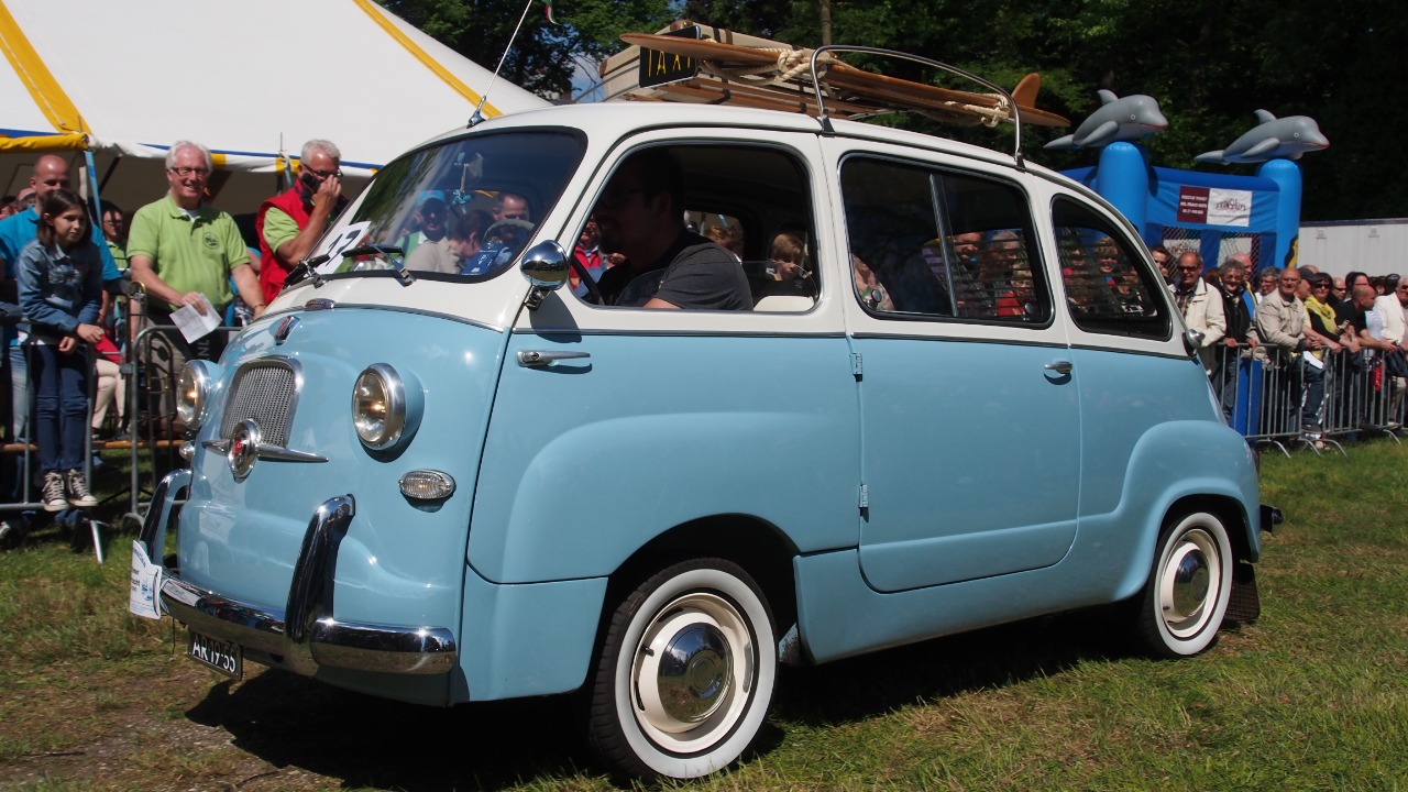 9 vintage taxis that mechanics quietly rank among the best