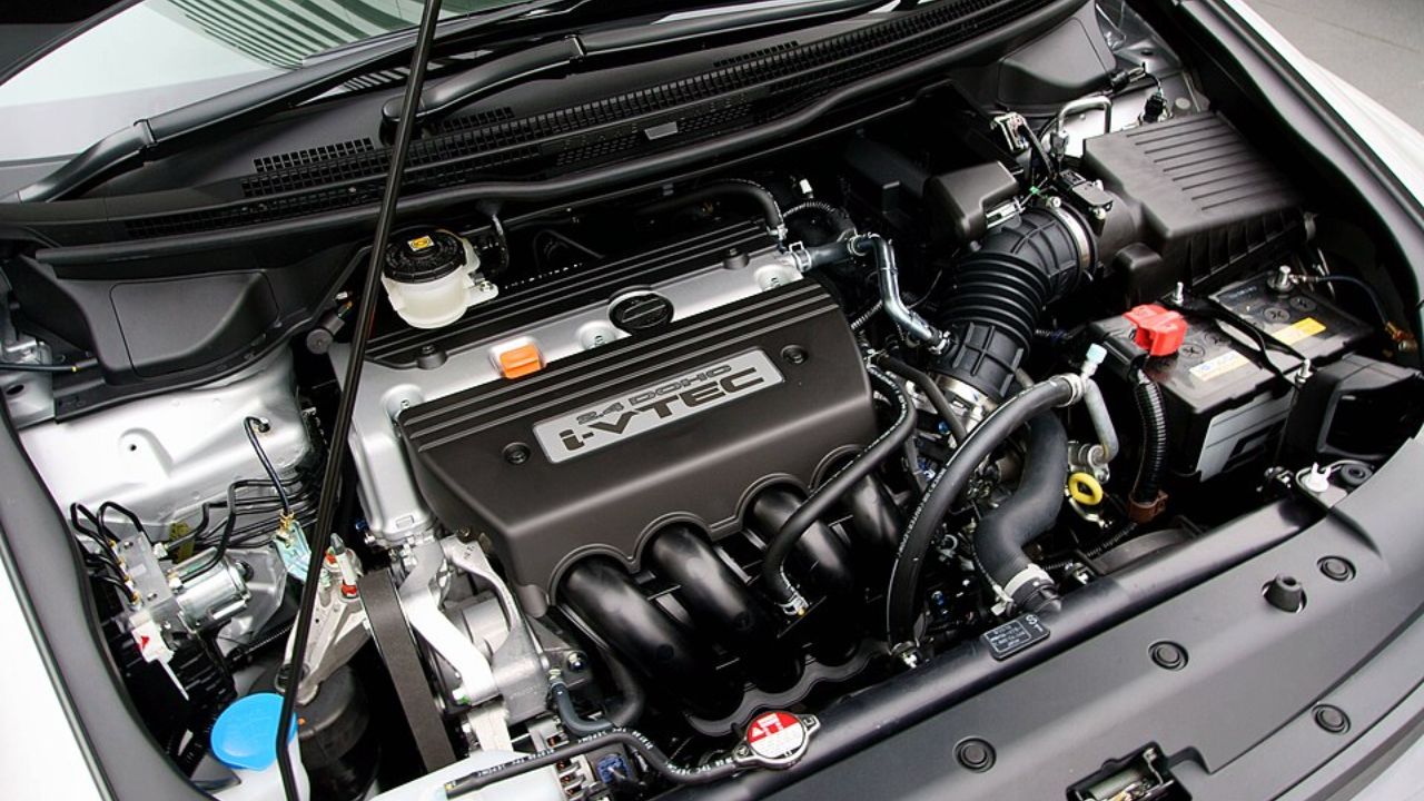 A Honda K24A engine