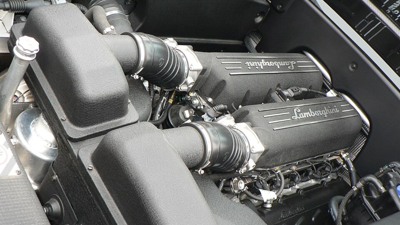 Lamborghini V10 engine