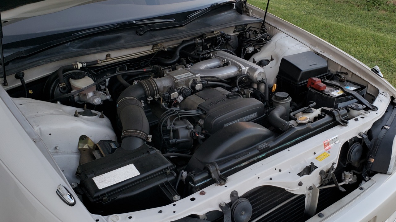 A Toyota 2JZ-GE inline-six