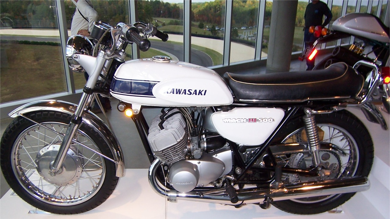 Image Credit: 1969_Kawasaki_500_H1_MachIII.jpg: Mike Schinkel derivative work: Ligabo (talk) - CC BY 2.0/Wiki Commons