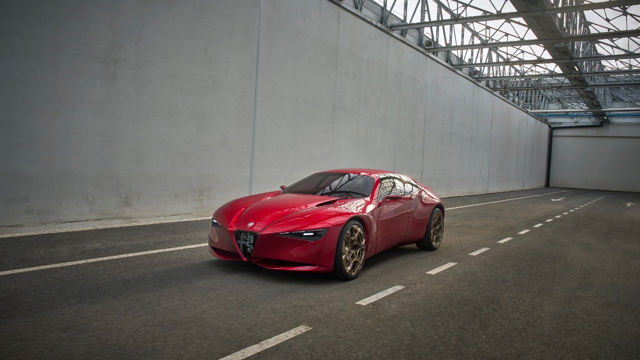 The Alfa Romeo Cuorerosso concept on the move