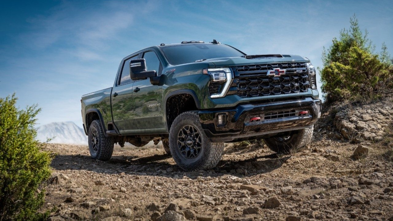 7 details on GM’s 8.3-liter Duramax, the 555-hp diesel V8 for 2027 heavy-duty pickups