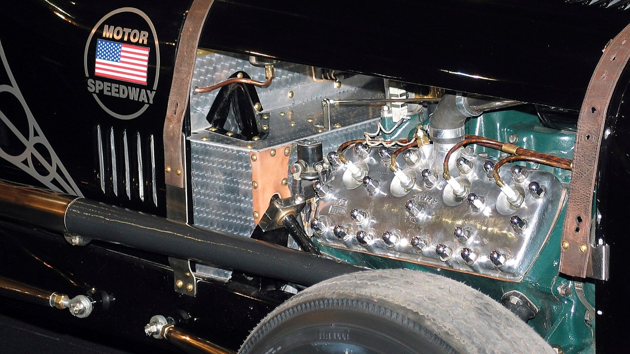 A Ford flathead V8 engine with finned aluminum heads