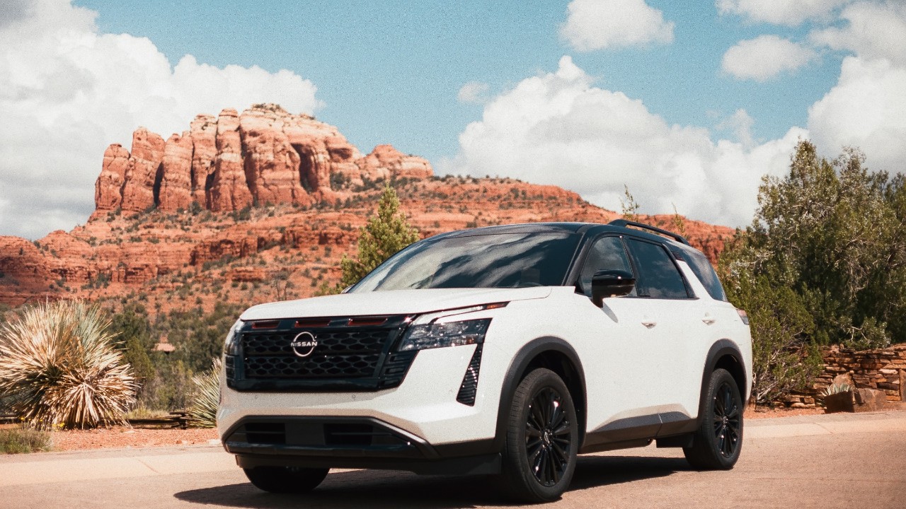 Nissan’s $47,390 Pathfinder Special Edition brings back the 1987 original’s burgundy seats for its 40th year