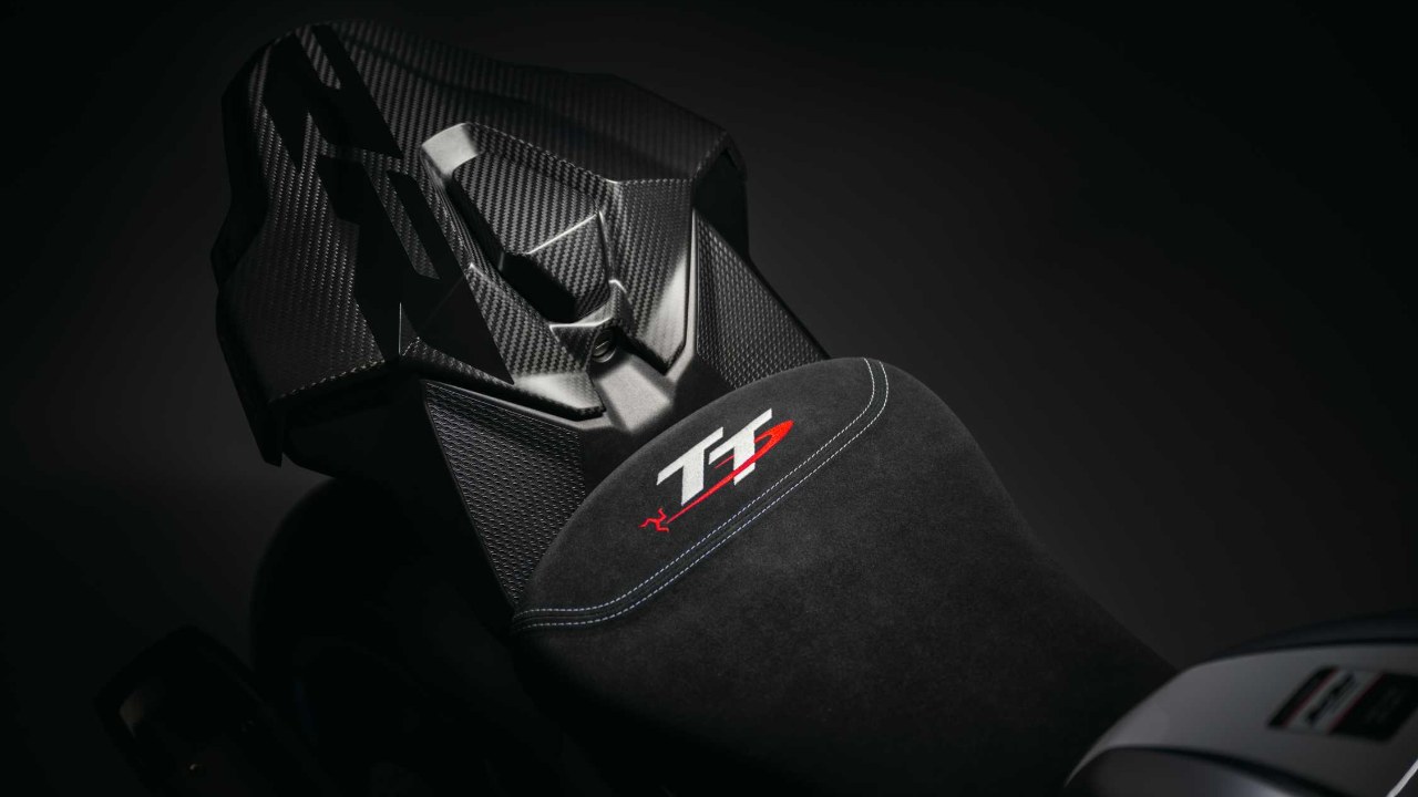 Seat of the BMW M 1000 RR Isle of Man TT edition with TT logo