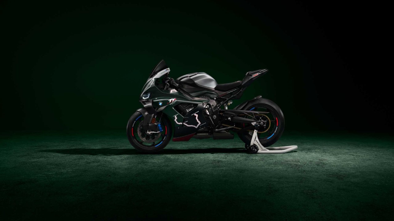 10 details on BMW’s $50,000 M 1000 RR Isle of Man TT edition, limited to 115 bikes