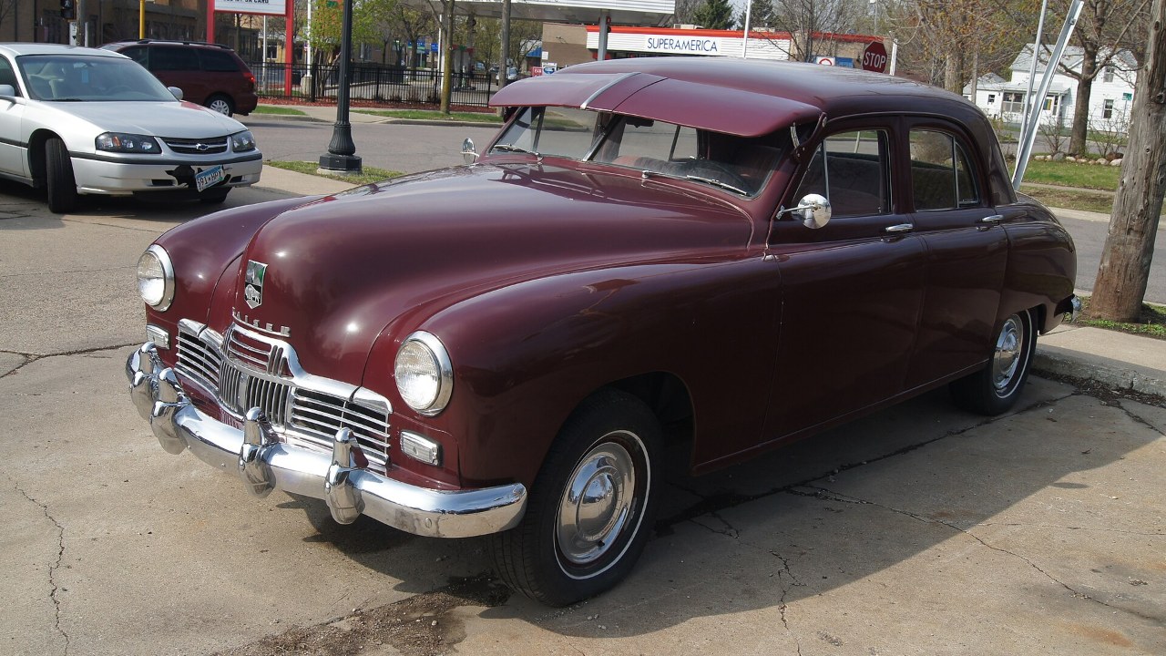 1948 Kaiser sedan