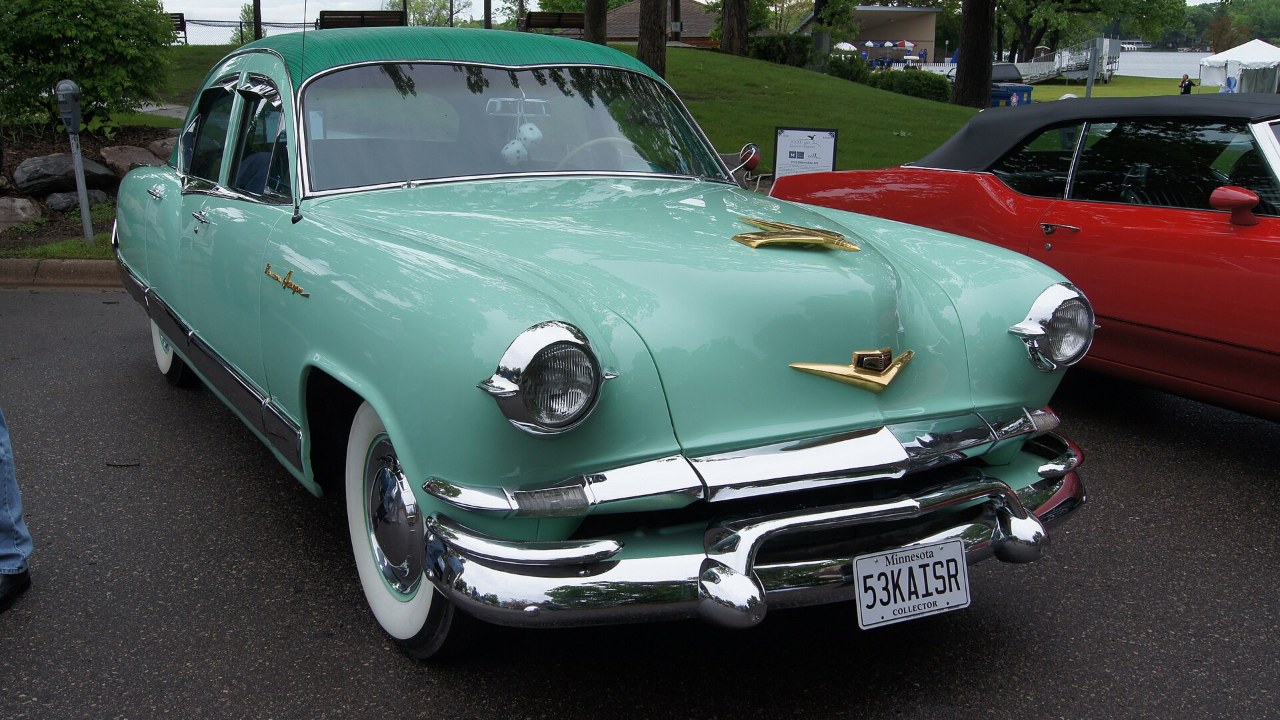 1953 Kaiser Dragon
