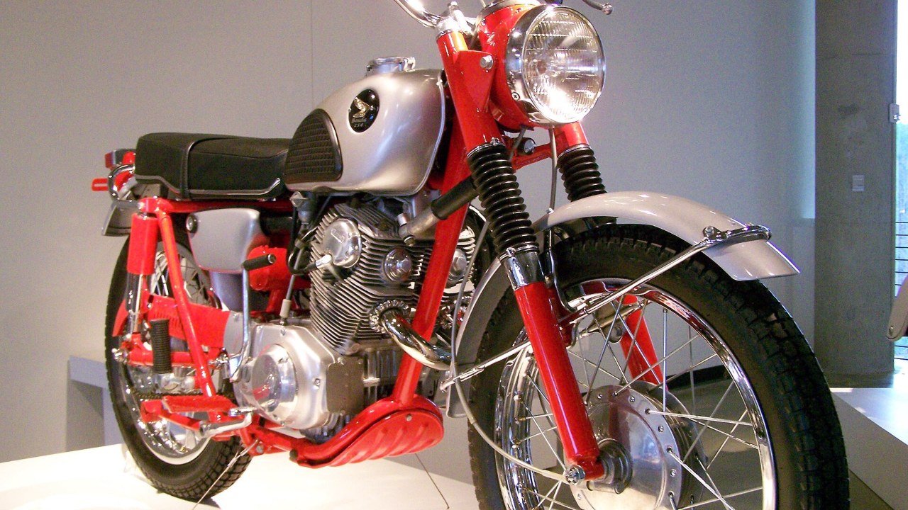 A Honda CL72, the 250cc sibling of the 305cc CL77 Scrambler