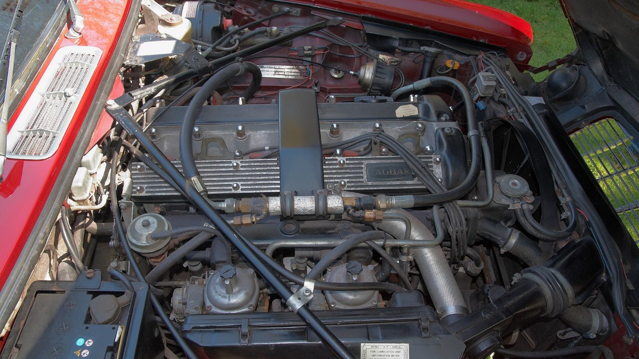 Jaguar 4.2-litre XK engine in a 1976 XJ