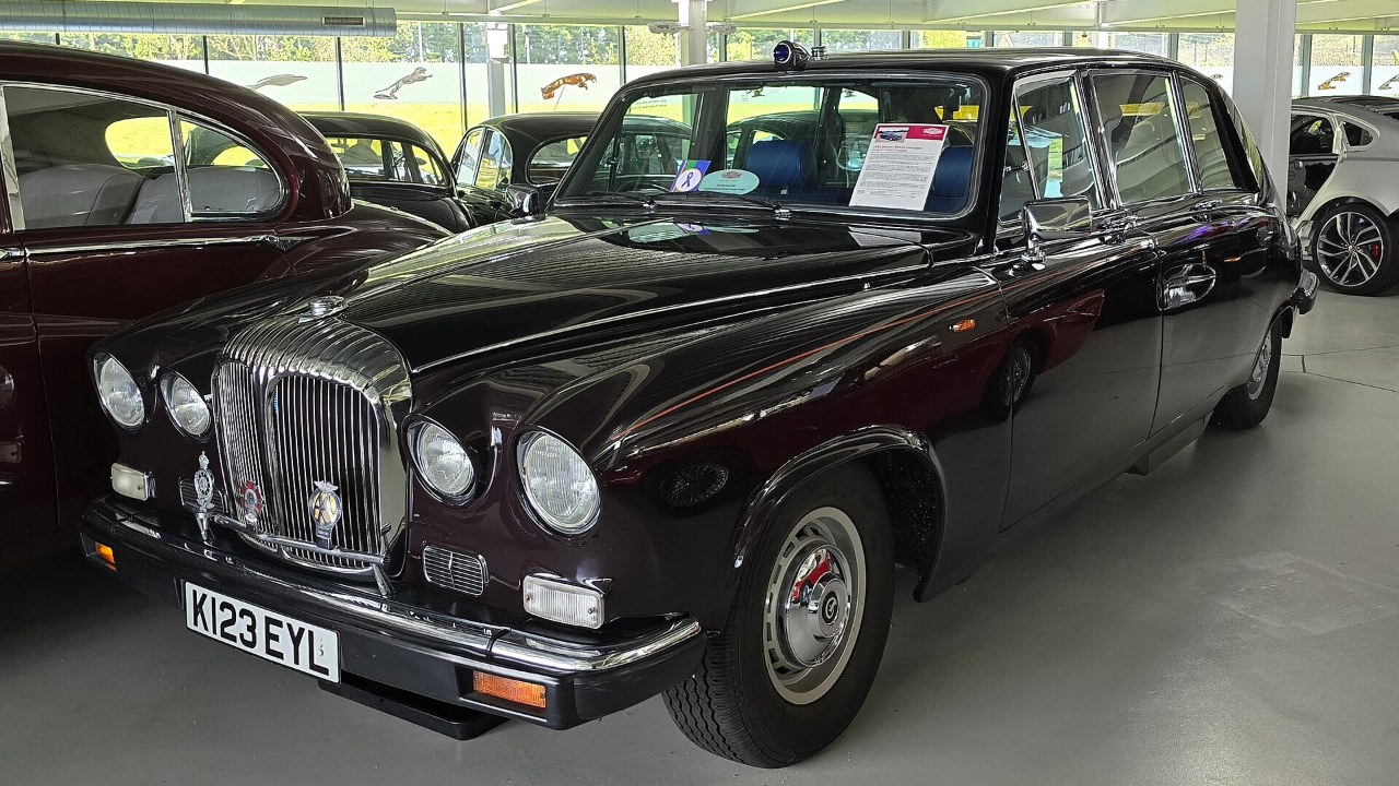 1992 Daimler DS420 limousine