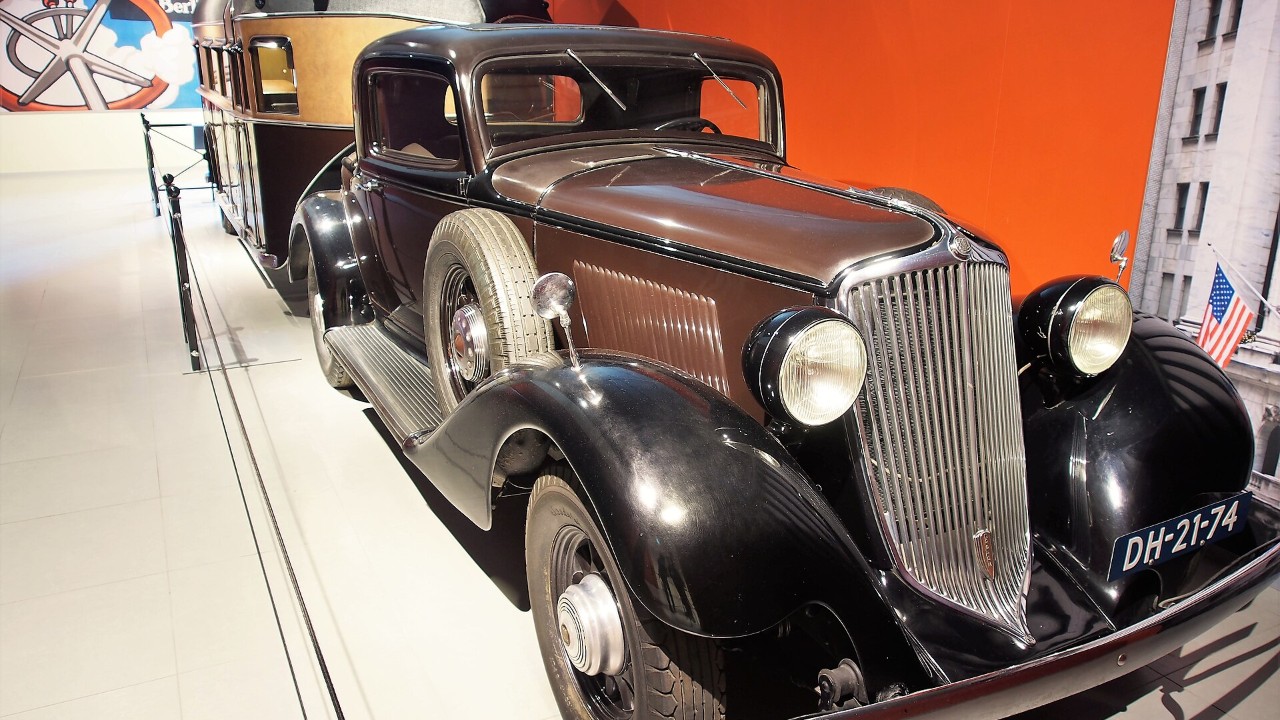 A 1932 Graham Blue Streak coupe