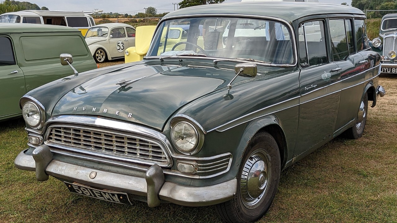 A 1960 Humber Super Snipe Series II