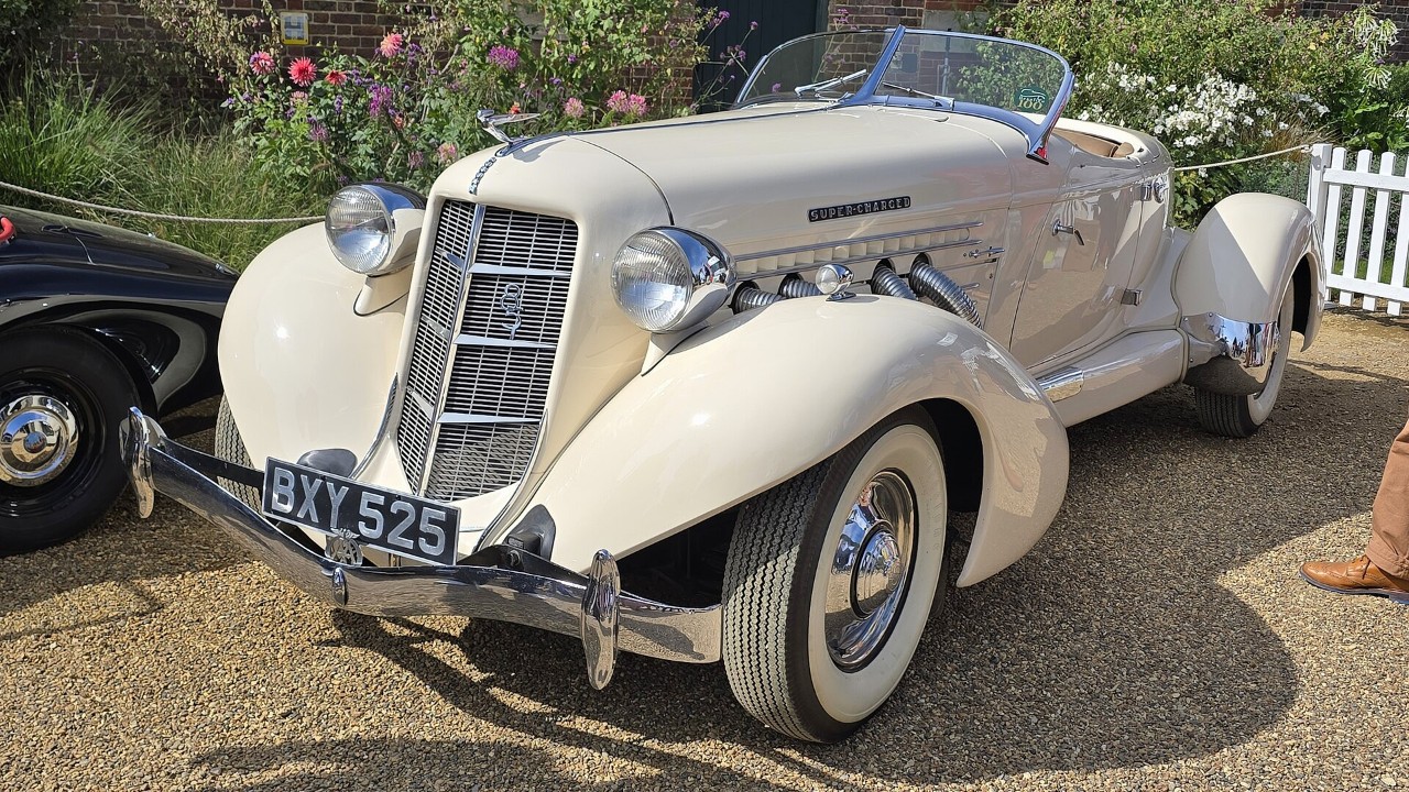 Each supercharged Auburn 851 Speedster carried a dash plaque certifying it had passed 100 mph