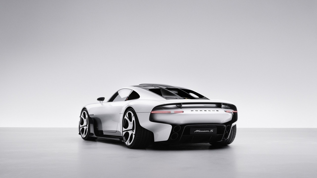 The rear of the Porsche Mission S, with the 917-style fan area under the rear window