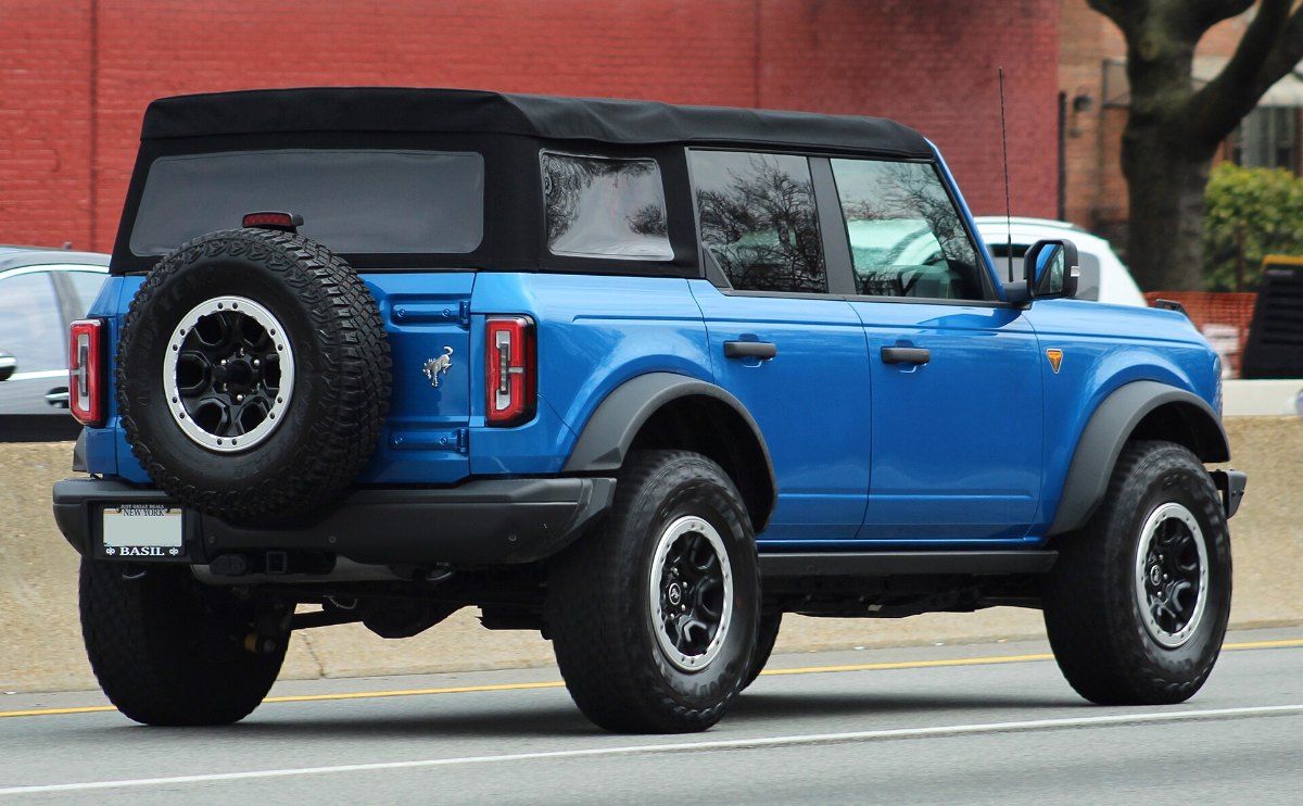 A sixth-generation Ford Bronco, the model covered by the 2026 Bronco airbag recall
