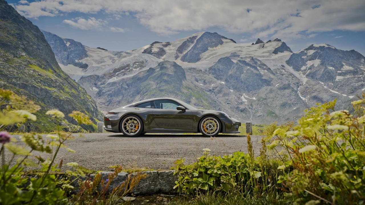 Porsche is hand-finishing 100 911 GT3 Bergsports, a Europe-only tribute to its Alpine hill-climb cars