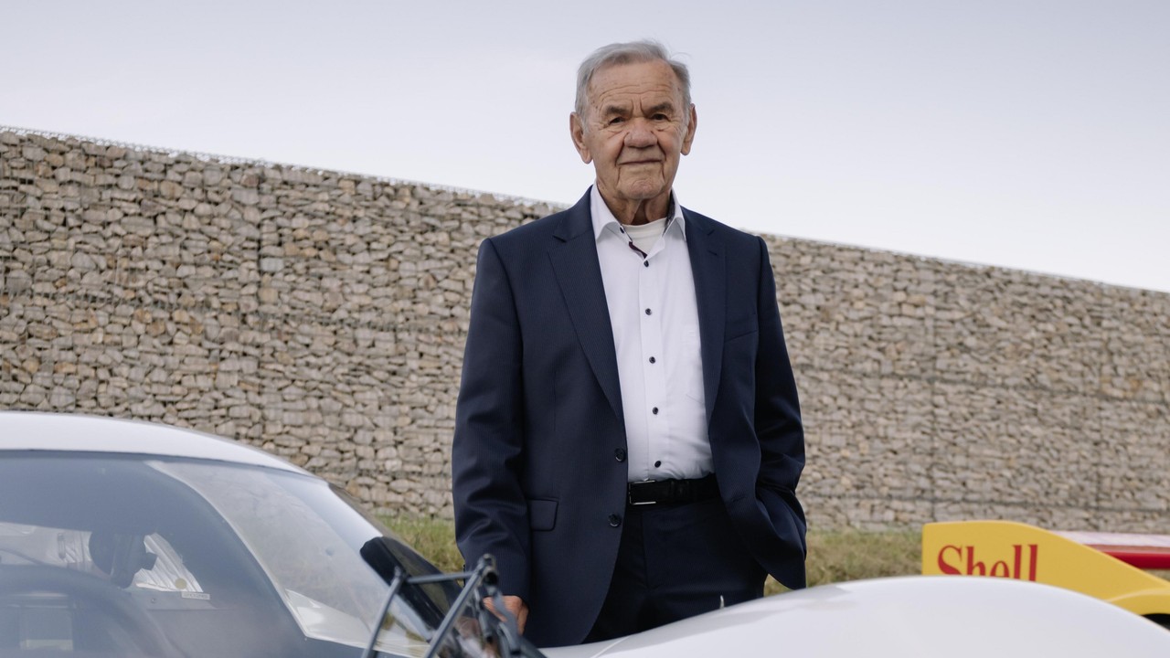 Valentin Schäffer, Porsche’s racing-engine chief behind the 917 and Donohue’s 221-mph record, turns 95