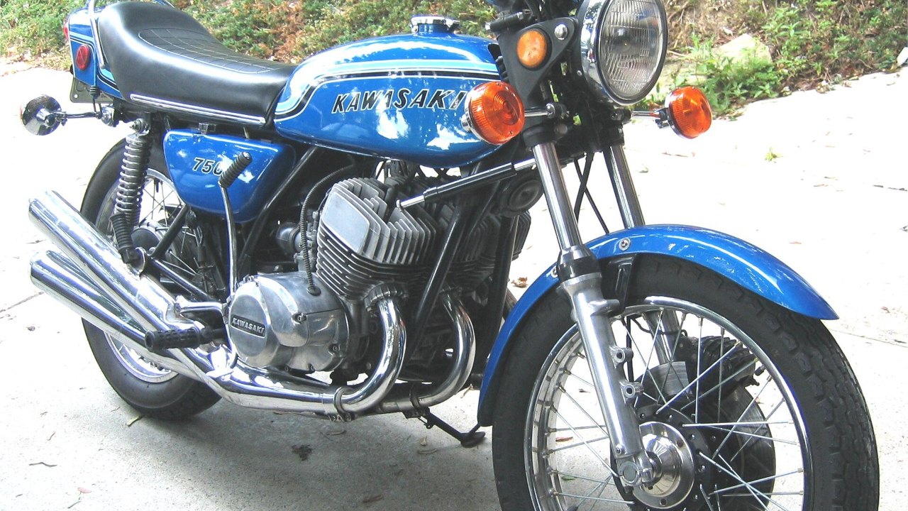 7 Kawasaki two-stroke triples sold from 1969 to 1980