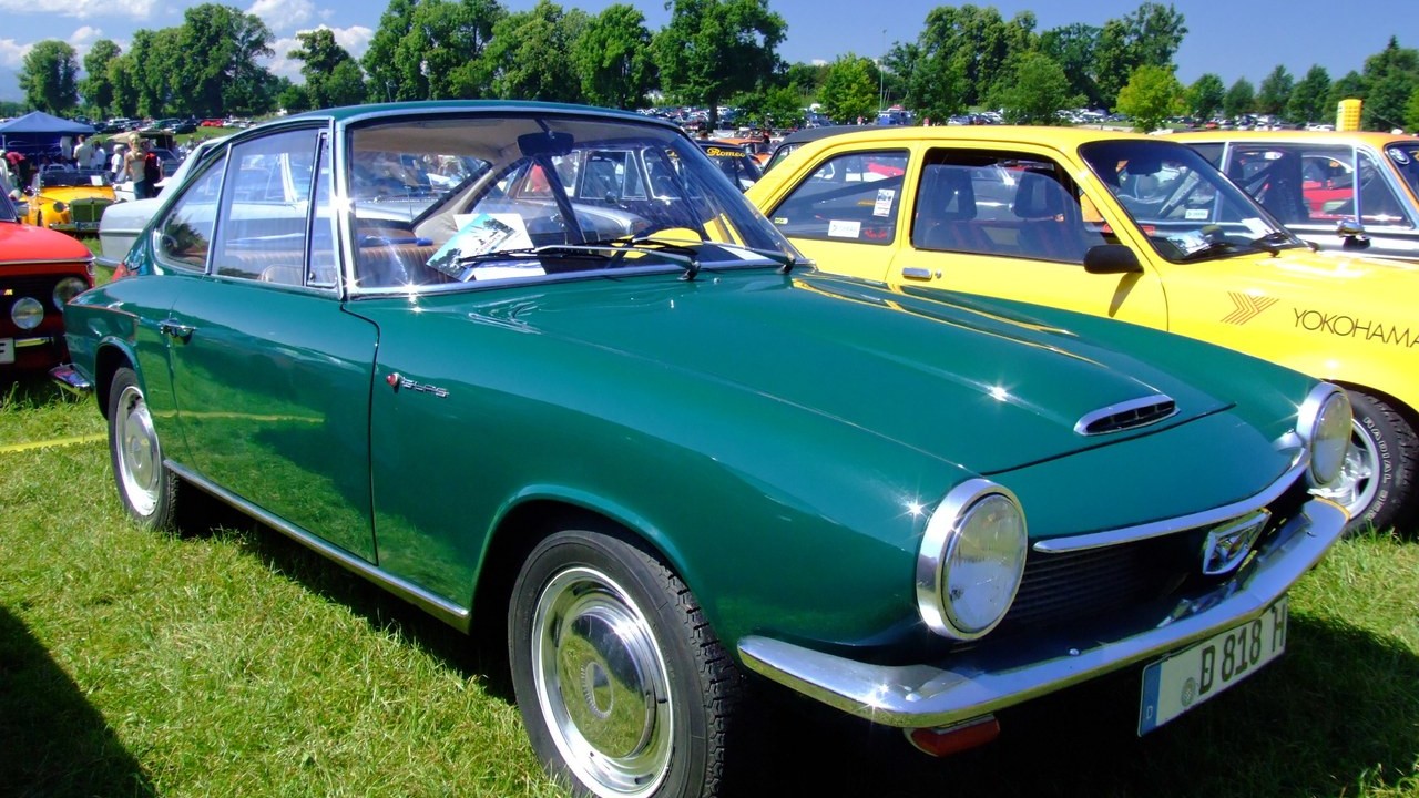 A Glas 1300 GT coupe