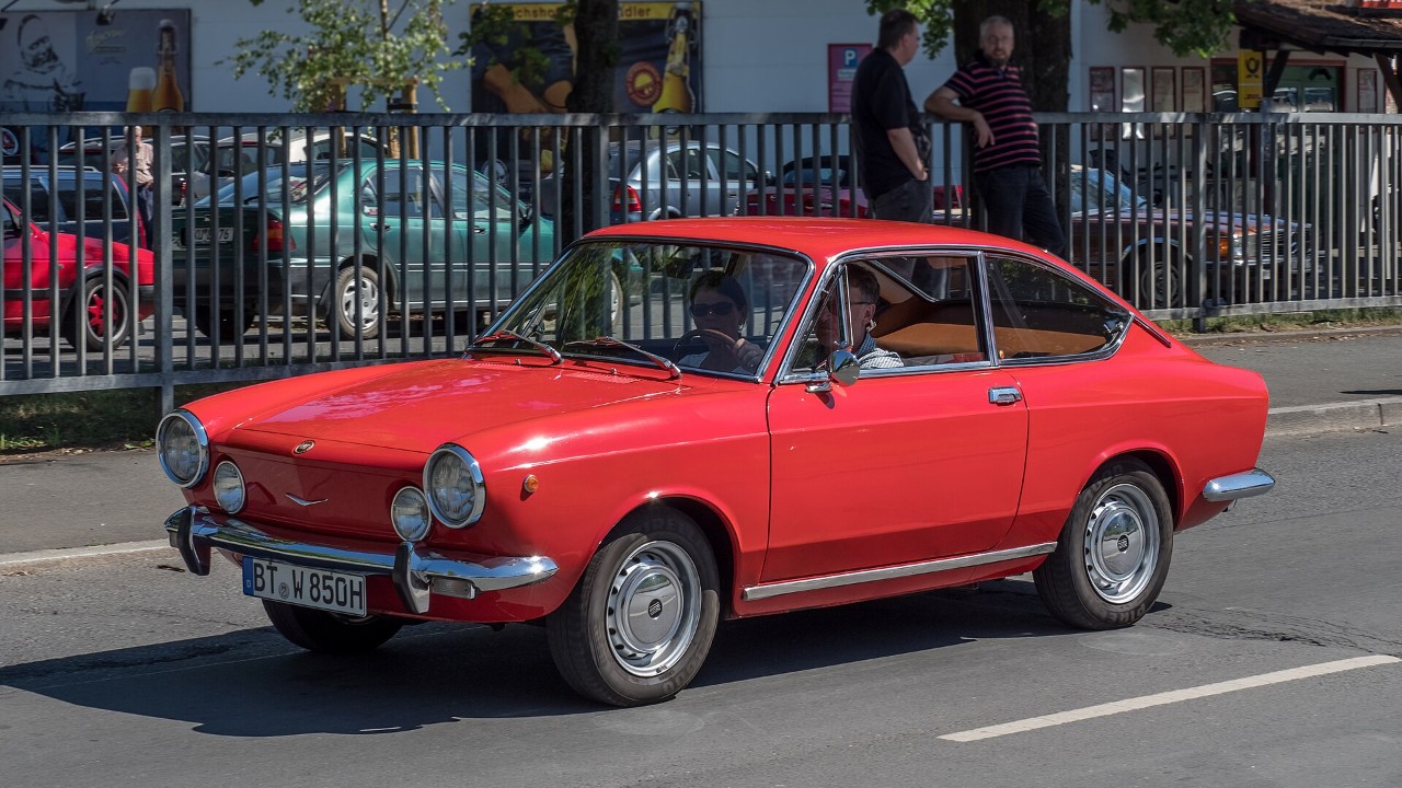 A Fiat 850 Coupe
