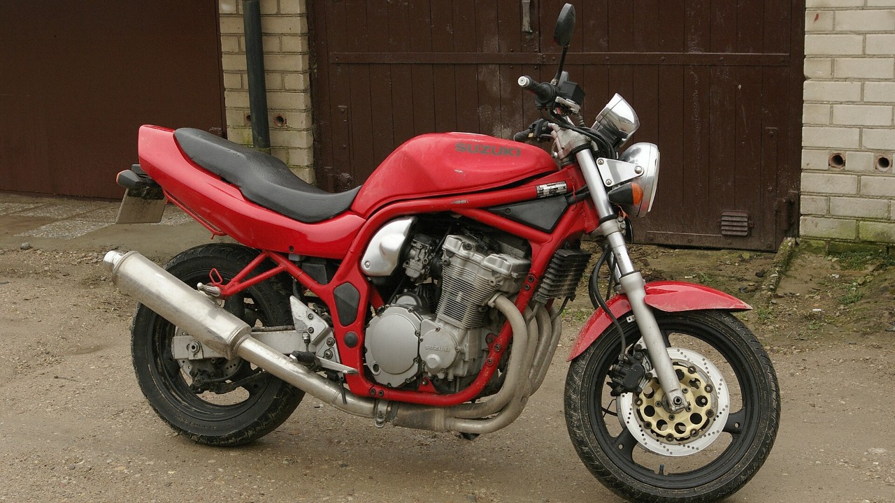A Suzuki GSF600 Bandit