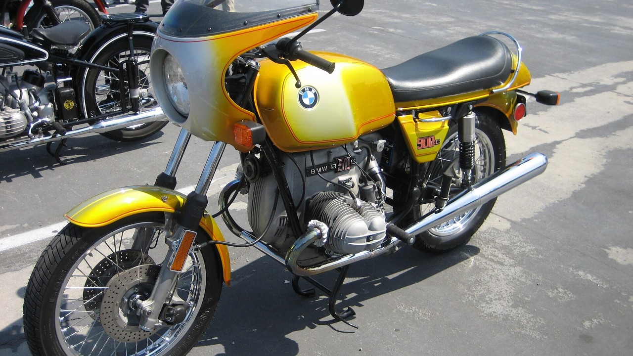 A 1975 BMW R90S
