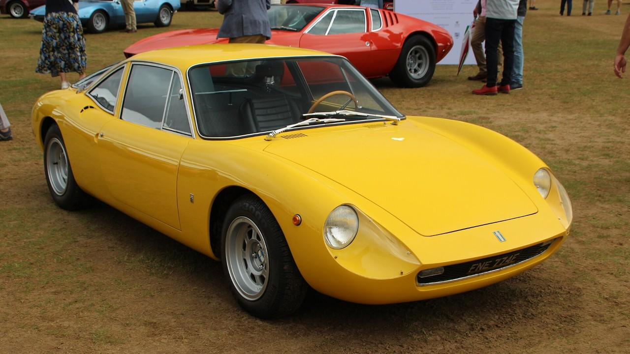 A De Tomaso Vallelunga coupe