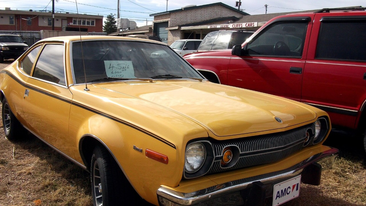 A 1974 AMC Hornet hatchback, a model offered with the 304 V8