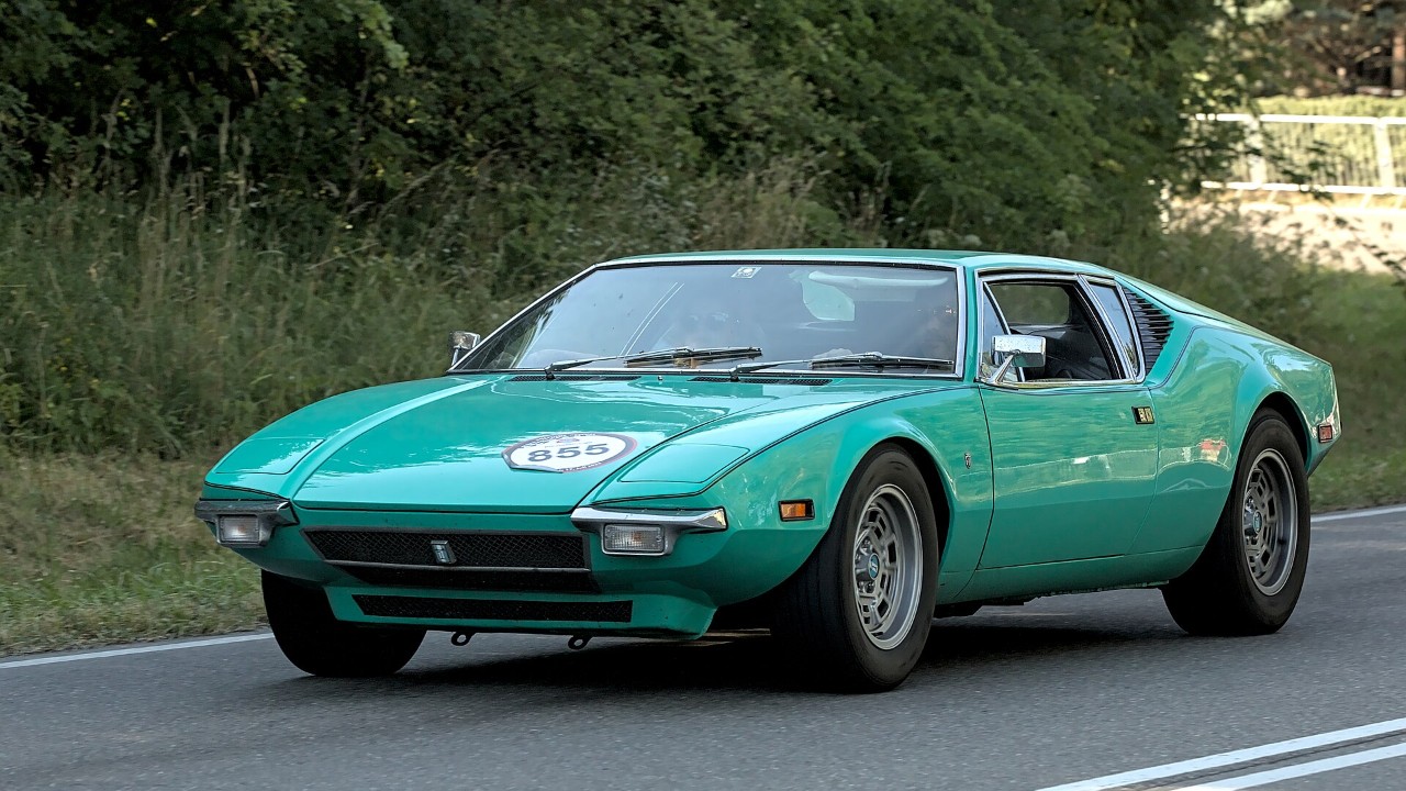 A 1971 De Tomaso Pantera, the biggest run in De Tomaso production