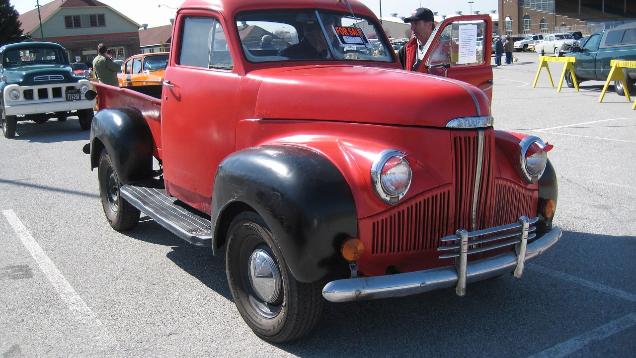 A Studebaker M5 half-ton pickup