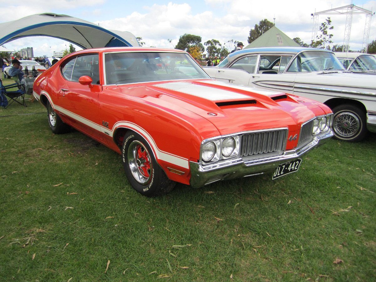 1970 Oldsmobile 4-4-2 W-30