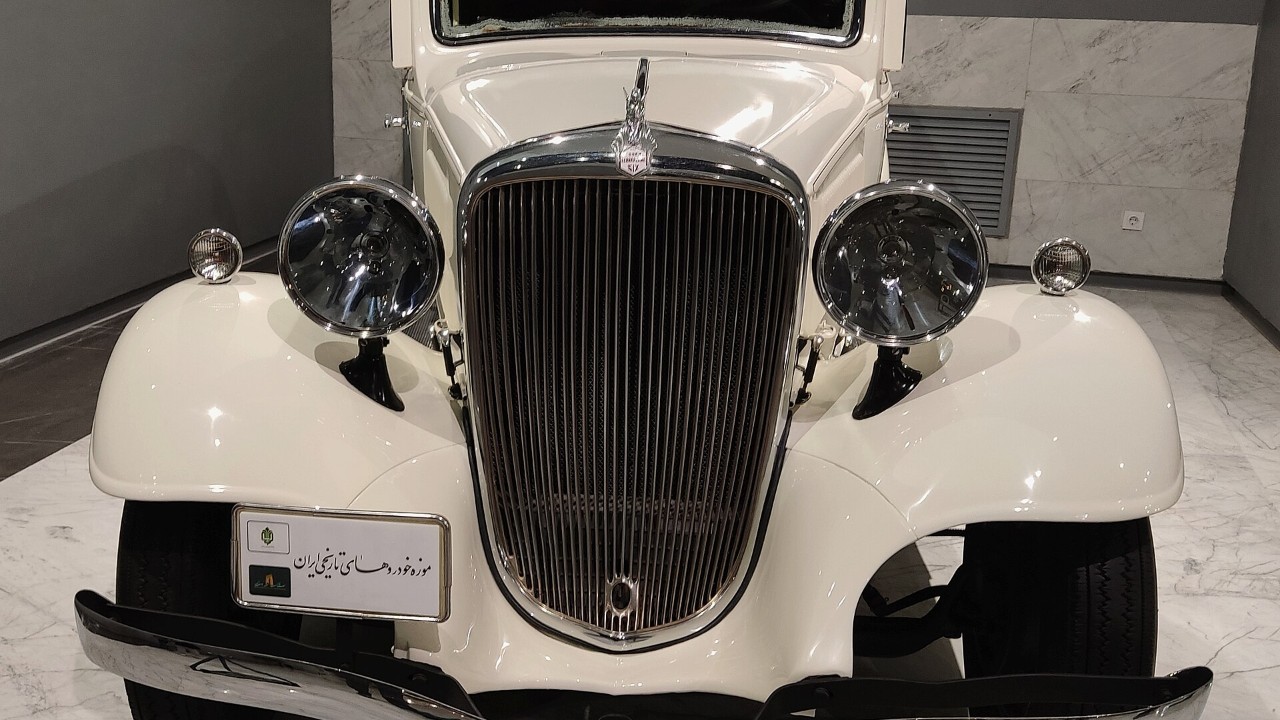 Amelia Earhart christened the new Essex-Terraplane at Hudson’s Detroit launch in July 1932
