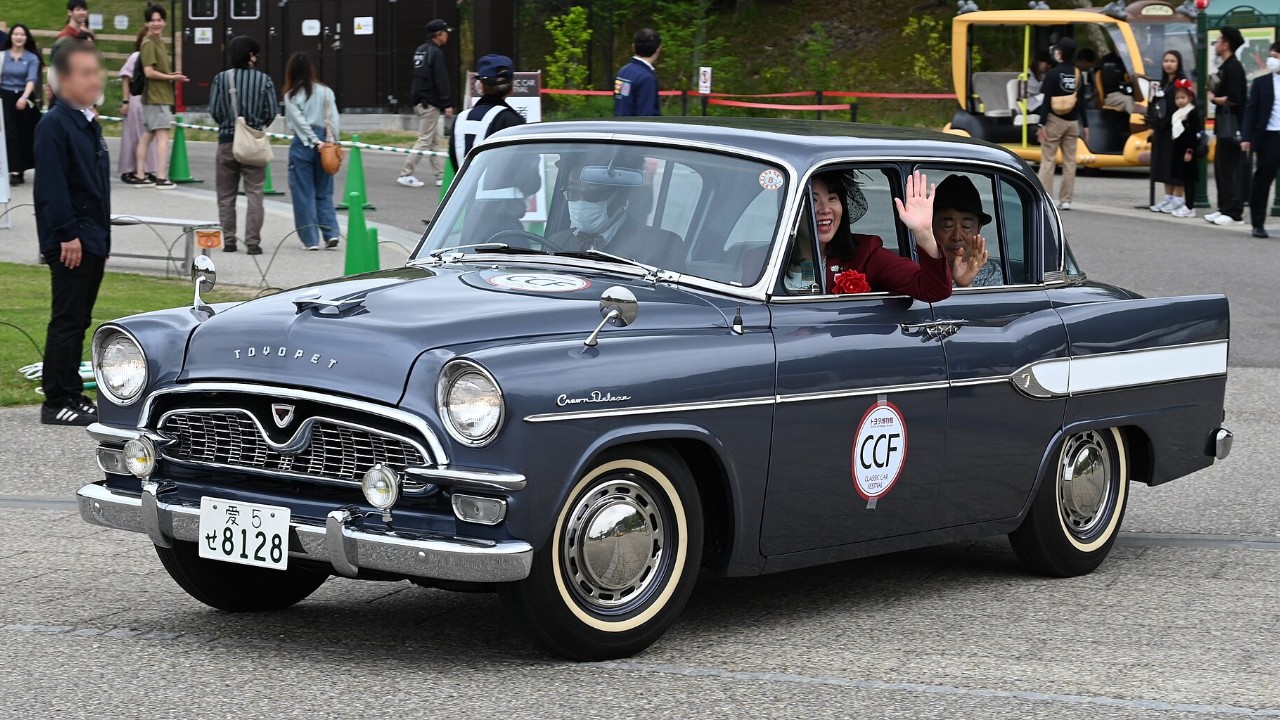 A 1960 Toyopet Crown Deluxe, the same Toyopet Crown line Toyota first sent to America