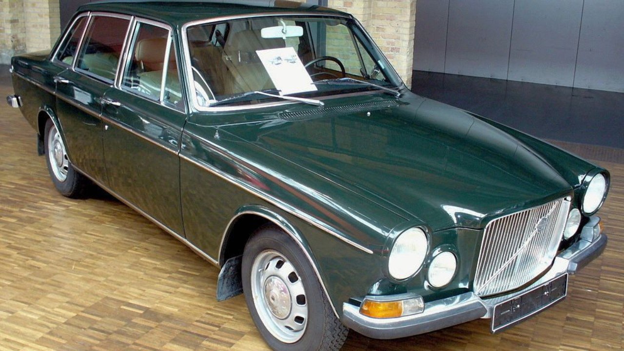 A Volvo 164 sedan