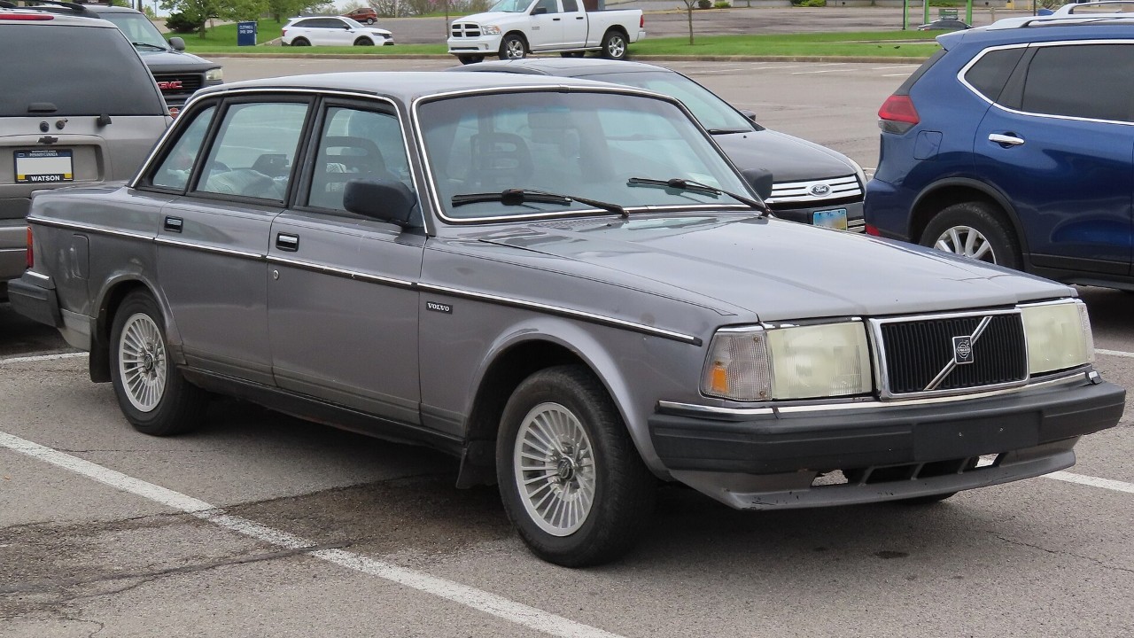 A 1988 Volvo 240 DL sedan