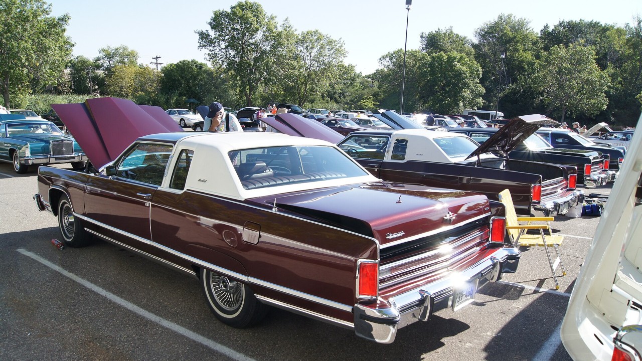 A 1977 Lincoln Continental Town Coupe