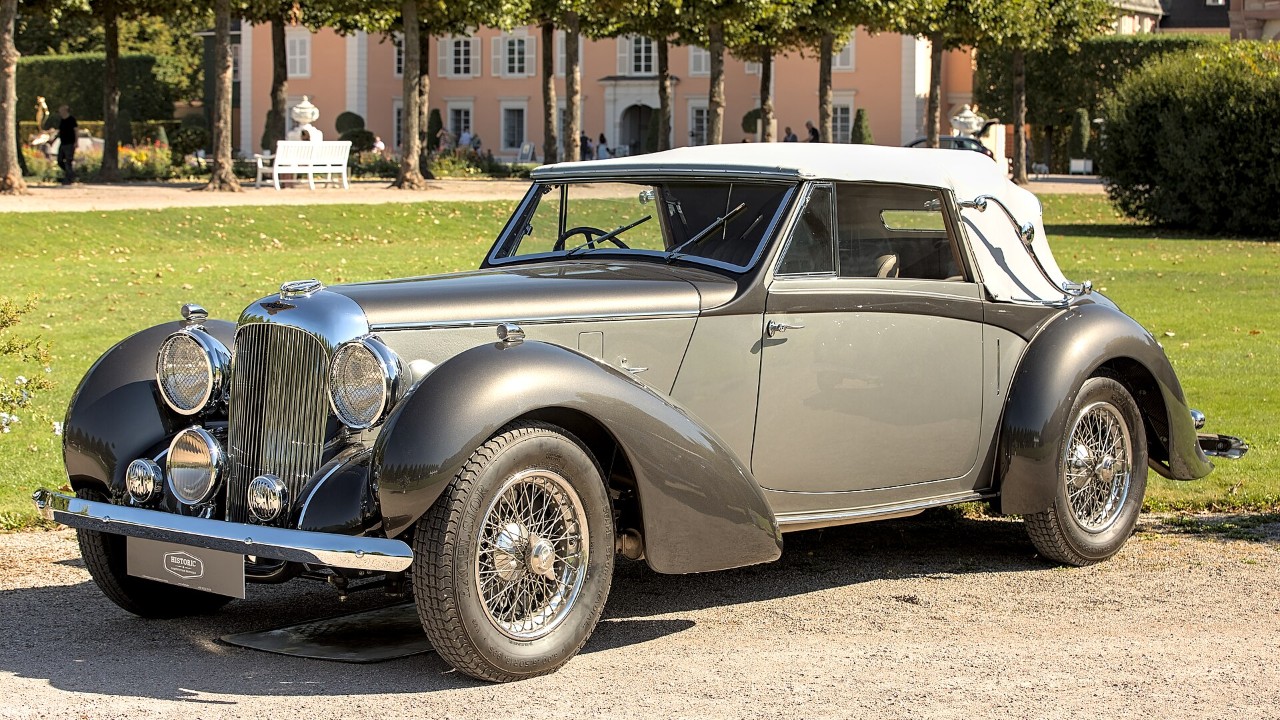 W.O. Bentley’s Lagonda V12 ran third and fourth at Le Mans in 1939, months before war ended production