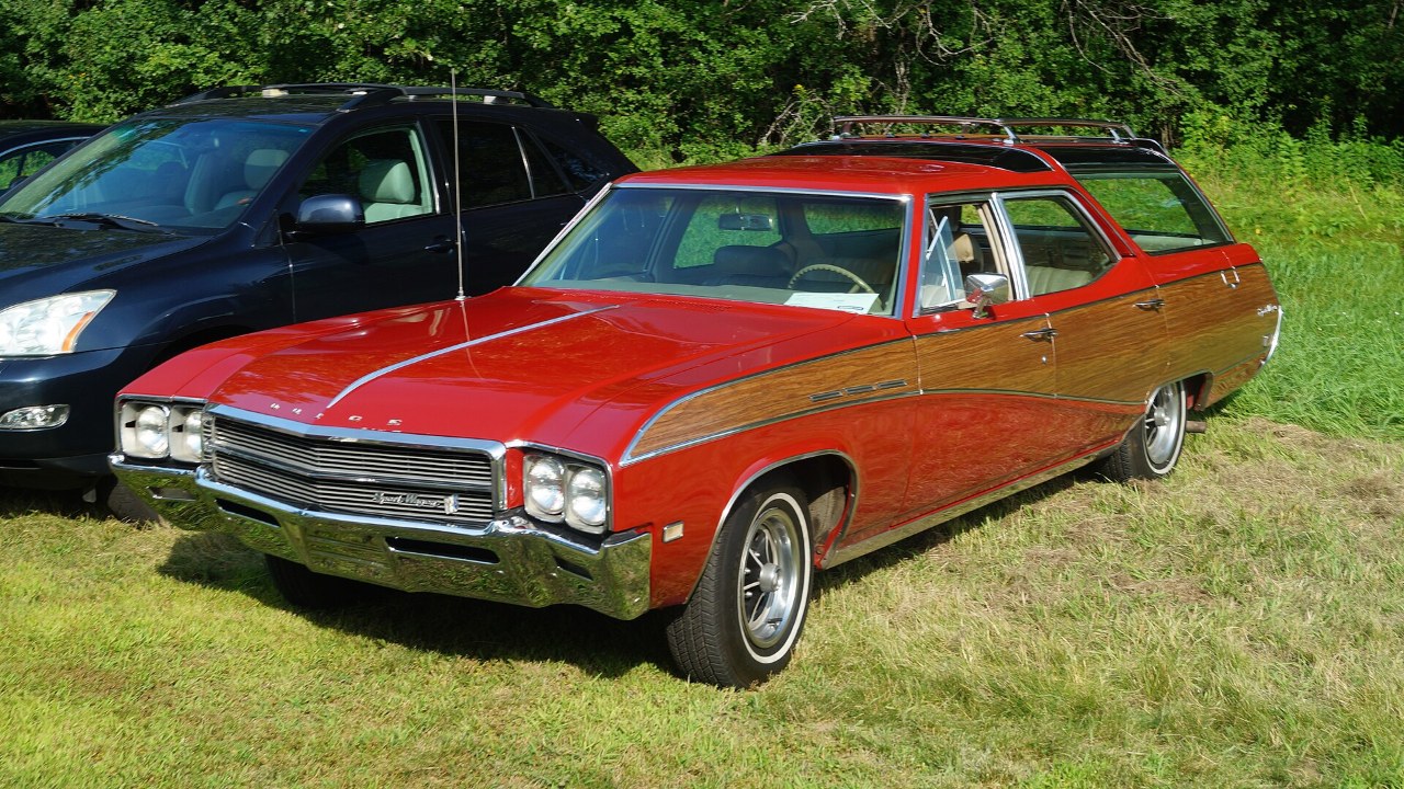 1969 Buick Sport Wagon, the same generation as the 1968 Sportwagon