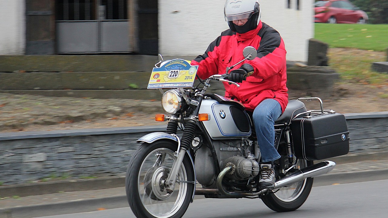 A BMW R 75/5