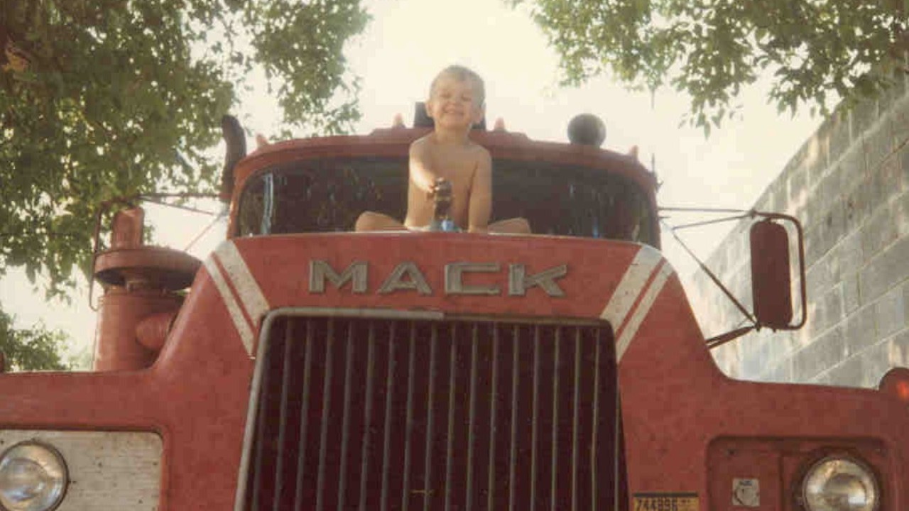 A Mack R-model truck