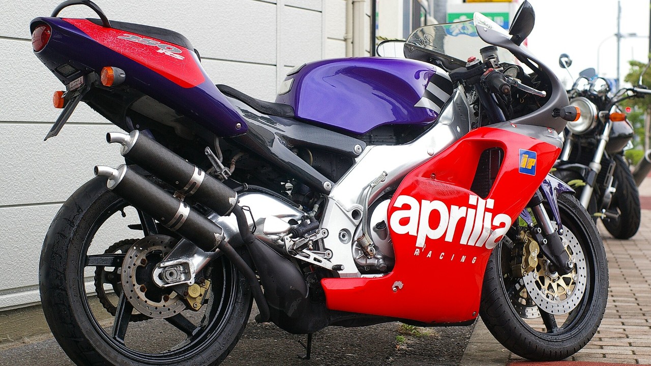 An Aprilia RS250, an Italian motorcycle with a Suzuki engine
