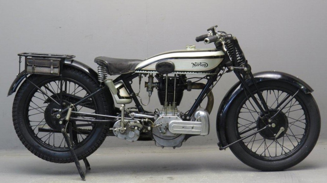 A 1930 Norton Model 18