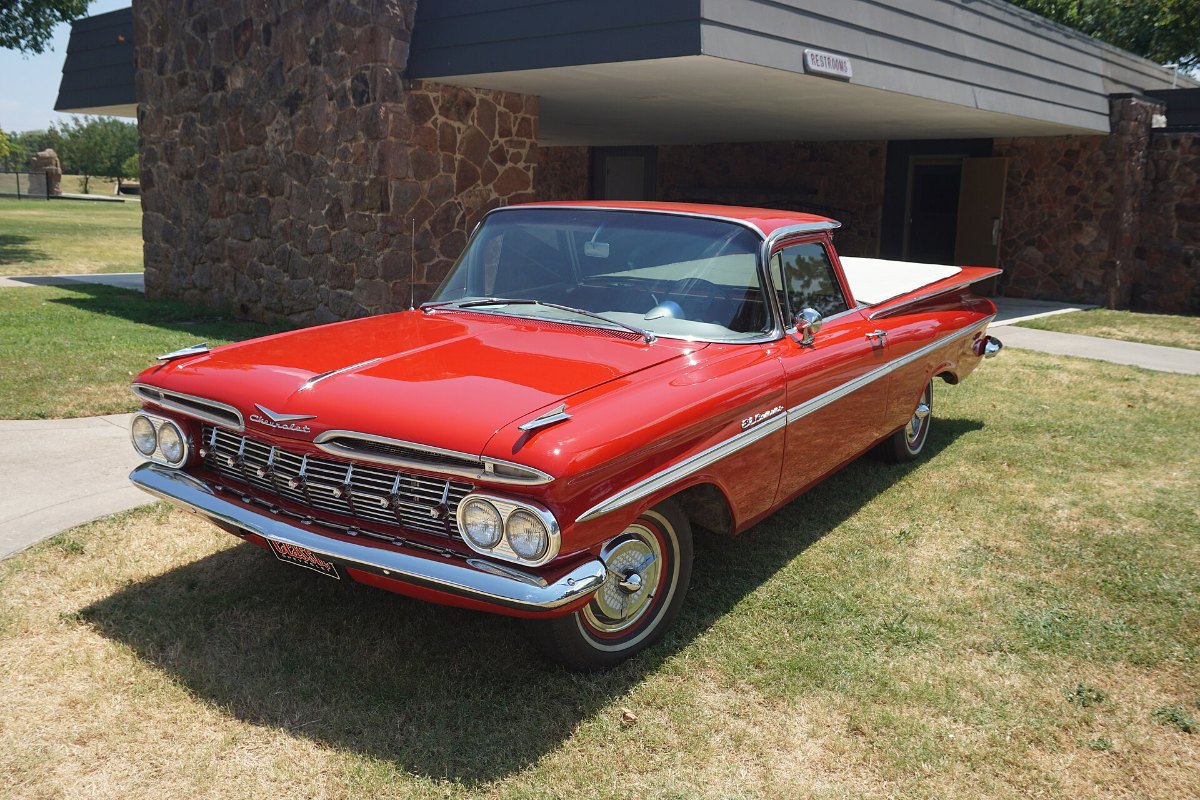 1959 Chevrolet El Camino, the rival in the Ranchero and El Camino story